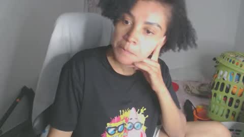 Shayna online show from December 18, 2:05 am