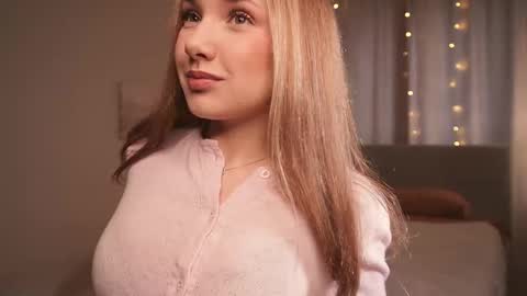 shebuny online show from March 23, 4:29 am