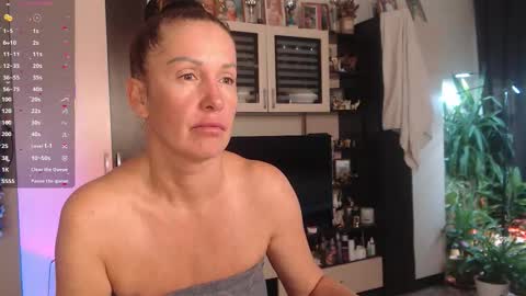 Sheila GMT 2 Tuesday Wednesday Friday Saturday Sunday- 8  5  online show from November 3, 5:11 am