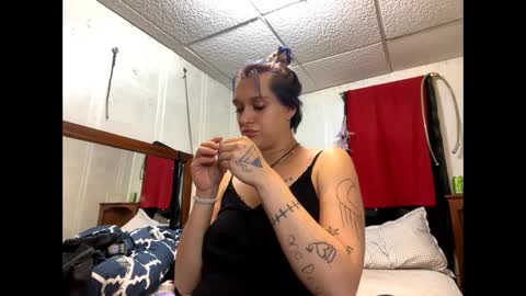 Snapshot of shelbybaby01 chatting on December 31, 6:16 am Shelby holes online show from December 31, 6:16 am