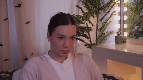 Bella  online show from November 5, 6:29 am