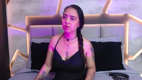 Shelsy online show from March 22, 1:39 pm