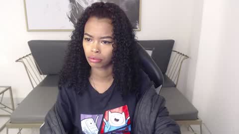 Shenna online show from January 3, 1:03 pm