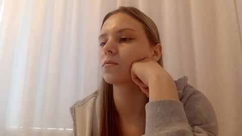 Lisa online show from February 20, 6:19 am