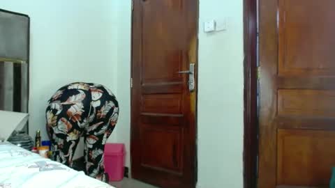 Sherry l online show from February 17, 9:56 am