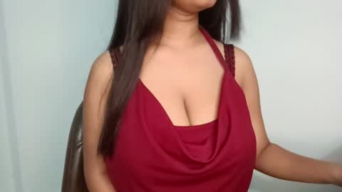 shreya_07 online show from June 7, 7:21 pm