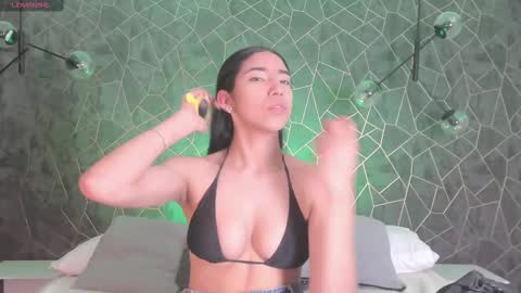 Snapshot of shumy_angels chatting on October 26, 6:20 am ZUMY ANGELS online show from October 26, 6:20 am