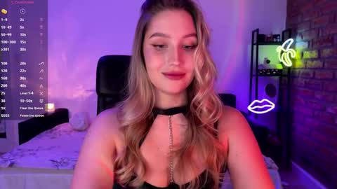 Alice online show from November 14, 9:59 pm