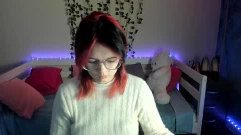shy_elina01 online show from November 23, 10:39 am