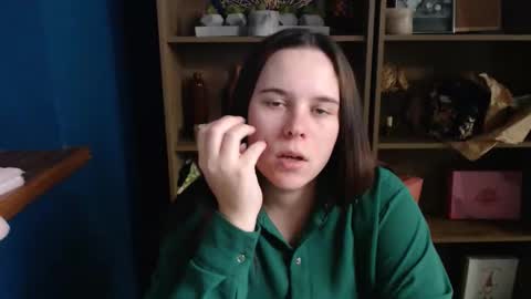 Snapshot of shy_lil chatting on October 23, 5:08 pm shy_lil online show from October 23, 5:08 pm