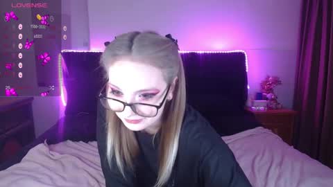 shysweetrish online show from April 10, 6:30 am