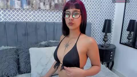 Sia online show from October 17, 9:07 pm