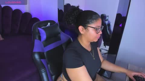 siara online show from October 31, 5:39 pm