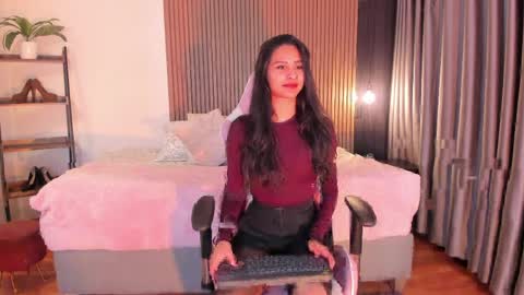 Sienna Blake online show from April 6, 12:17 pm