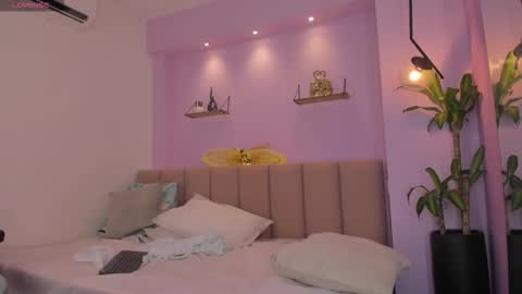 sienna_mg12 online show from December 14, 12:22 pm