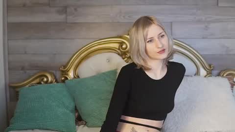 SiennaShapiro online show from December 29, 4:30 pm