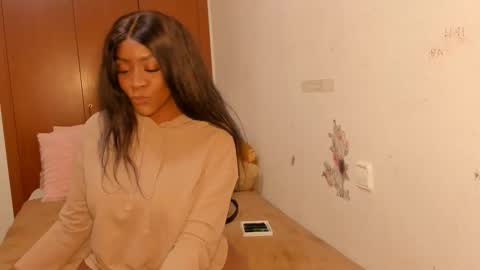 sierra_violet online show from May 13, 6:35 pm