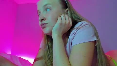 Mila online show from September 12, 7:54 pm