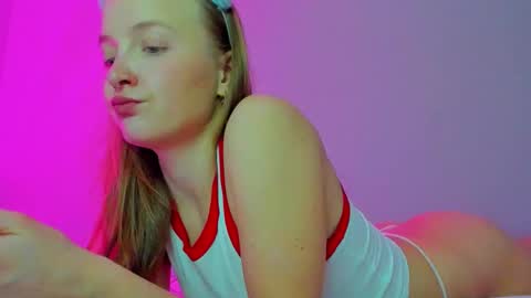 Mila online show from October 20, 7:44 am