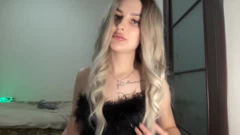 silkybabe19 online show from December 16, 10:48 pm