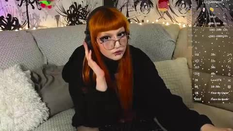 Mia online show from May 31, 6:53 pm