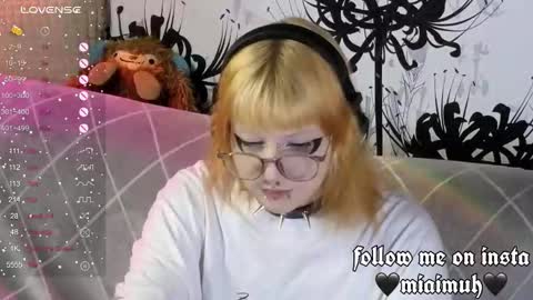 Mia online show from September 9, 2:00 am