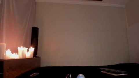 silverhase1 online show from March 22, 2:39 am