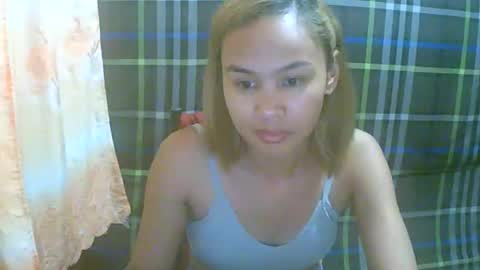 simply__me online show from February 10, 3:09 am