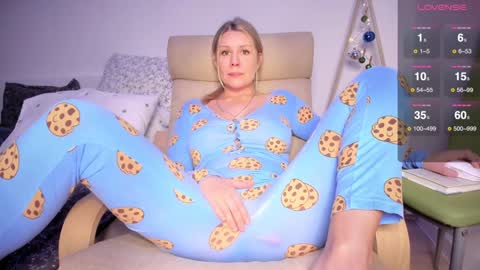 A present for me  online show from December 18, 3:04 am