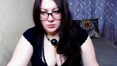 Angela online show from February 17, 11:53 am