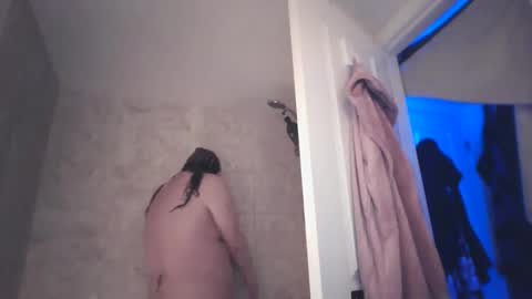 Siofra online show from March 5, 9:05 am