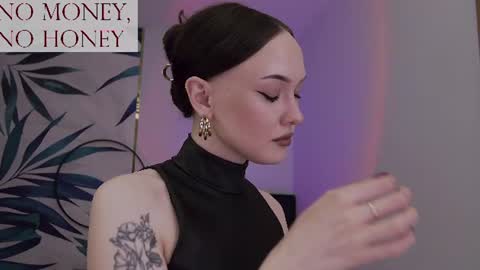 Goddess Sirena online show from June 17, 2:13 am