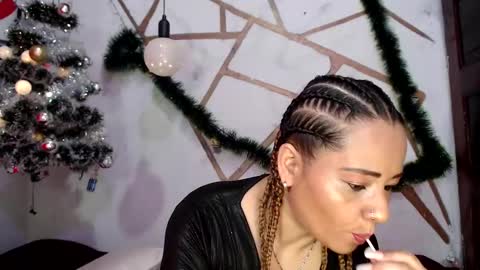  Skarlet  online show from December 24, 9:00 pm