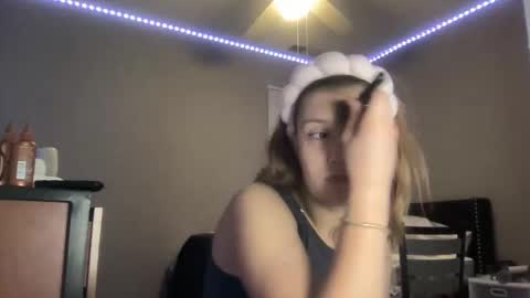 skiimaskabby online show from February 1, 2:58 am