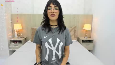 Emily Rojas online show from September 10, 7:36 pm