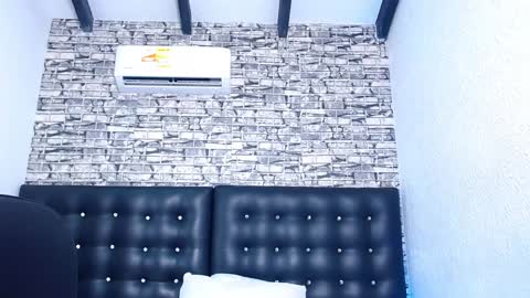 skinny_hottie18 online show from January 30, 7:59 pm