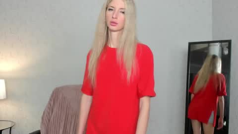 Skinnyladyy online show from February 25, 2:03 am