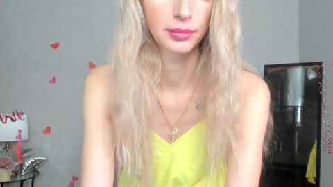 Skinnyladyy online show from February 12, 2:03 am