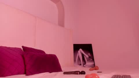 Sky Caroline online show from May 15, 10:56 pm