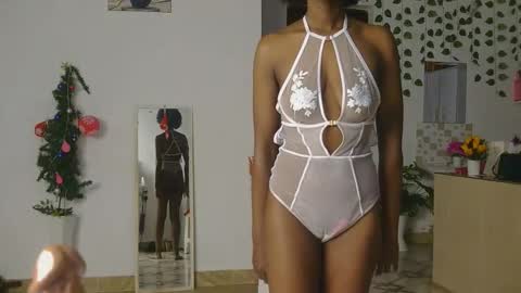 Bella online show from March 8, 2:04 am