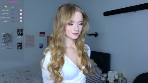 Aurora online show from February 3, 7:31 pm