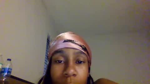 slimmmgooodiexoxo online show from December 19, 10:42 pm