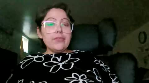 Snapshot of sluttyv818 chatting on October 23, 10:38 pm sluttyv818 online show from October 23, 10:38 pm