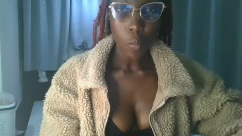 sly_rose online show from February 22, 5:47 pm