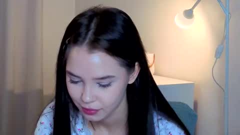 Lily online show from September 27, 1:29 pm