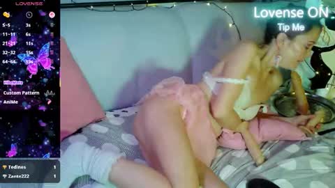 smallestgirlinchat online show from October 15, 10:45 pm