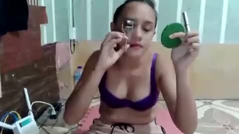 smalltitsbabe18 online show from June 20, 11:58 am