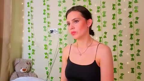 Bella online show from August 5, 9:21 pm