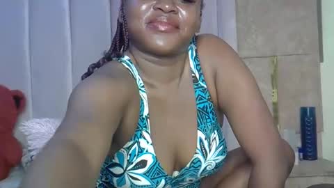 Snapshot of smiley_berry chatting on October 26, 3:13 am smiley_berry online show from October 26, 3:13 am