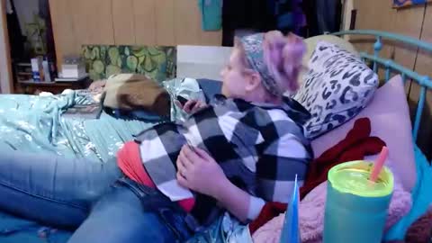 DIAN dee-ann online show from January 25, 3:40 am